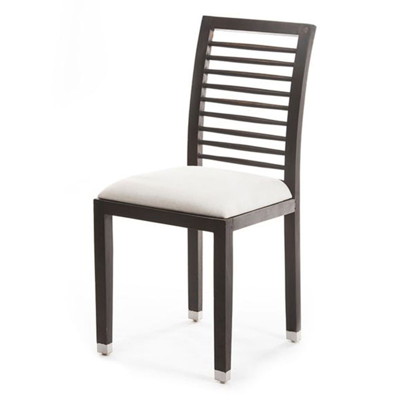 Καρέκλα σαλονιού ντυμένη με ύφασμα και ξύλινα πόδια λευκή Artekko 739-1023