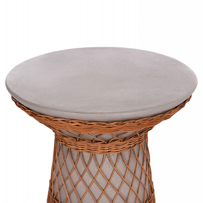 ΒΟΗΘΗΤΙΚΟ ΤΡΑΠΕΖΙ ΣΤΡΟΓΓΥΛΟ DELIA HM18167.03 FIBER CEMENT ΓΚΡΙ & RATTAN Φ40x45Υεκ