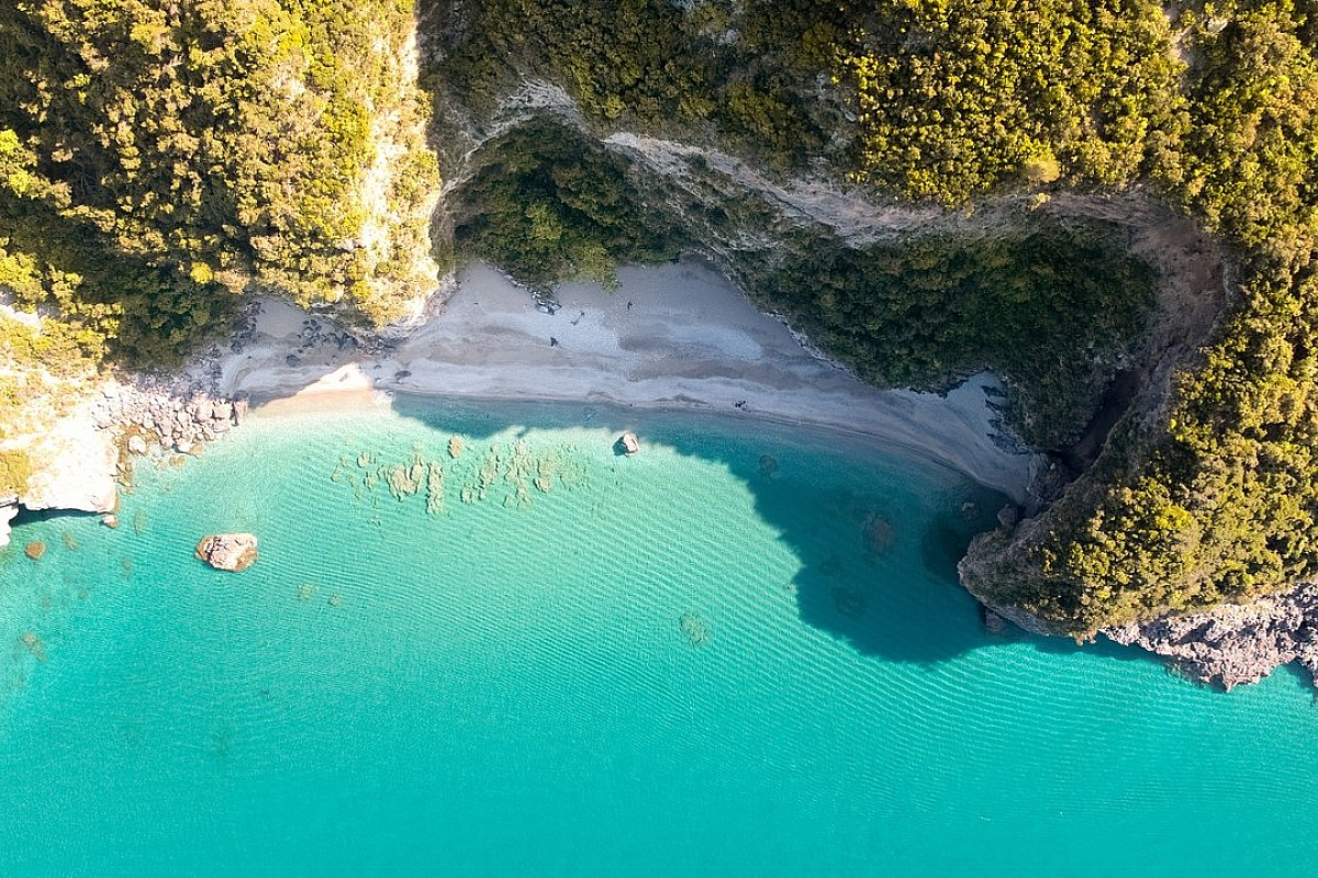 Camping στην Εύβοια: Σαββατοκύριακο στην παραλία Χιλιαδού Camping στην Εύβοια: Σαββατοκύριακο στην παραλία Χιλιαδού