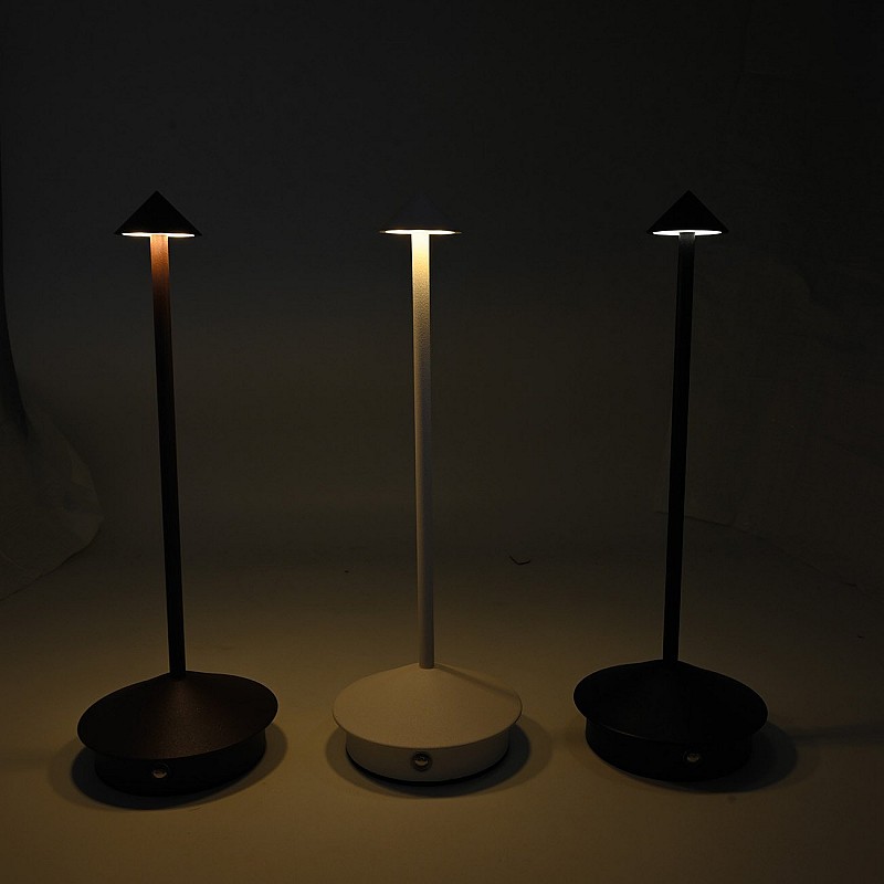 Επιτραπέζιο φωτιστικό "ARROW" σε χρώμα καφέ 30x11