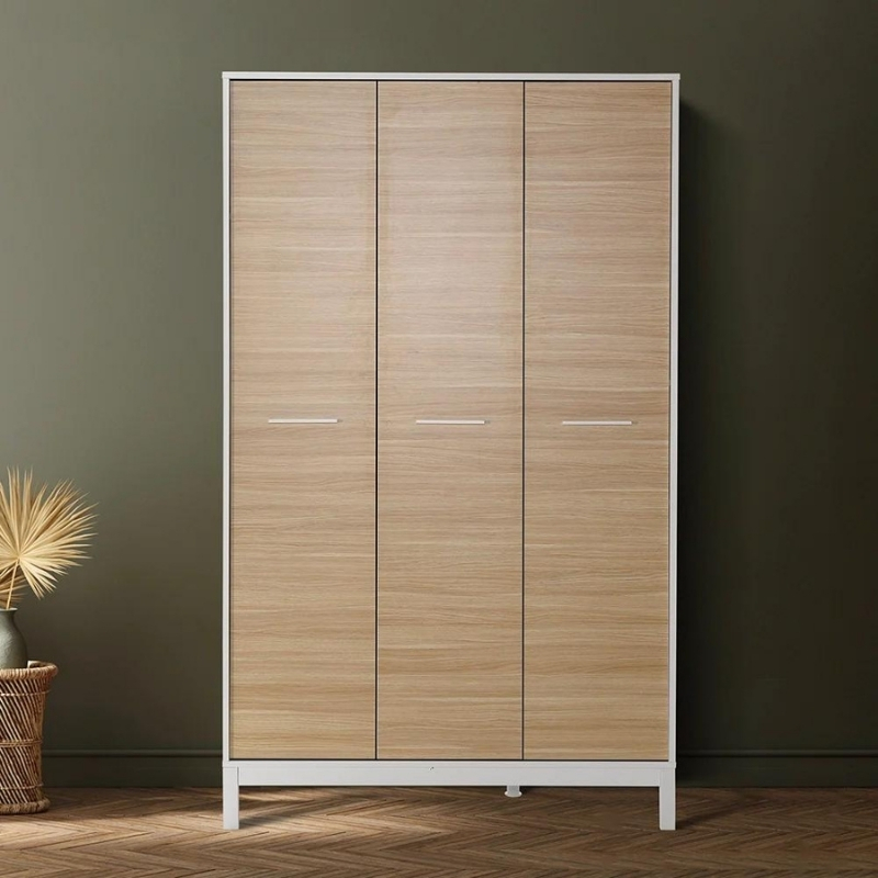 Ντουλάπα ρούχων London Megapap τρίφυλλη χρώμα oak - λευκό 120x52x202εκ. Ντουλάπα ρούχων London Megapap τρίφυλλη χρώμα oak - λευκό 120x52x202εκ.
