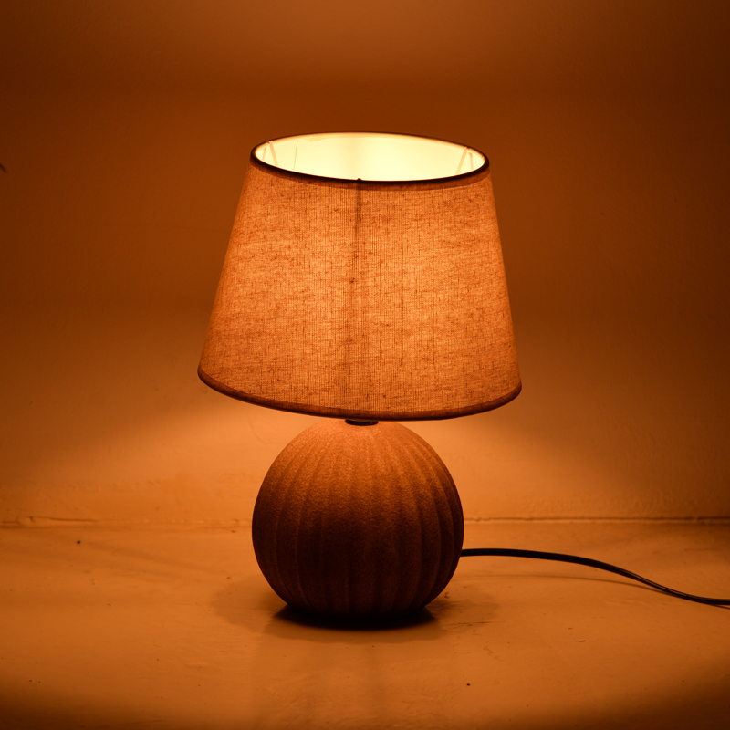 Επιτραπέζιο Φωτιστικό Melanie Inart Ε14 Κεραμικό Σε Γκρι Antique- Μπεζ Απόχρωση Φ22X30Εκ